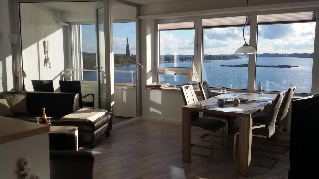 Ostseefjord-Schlei-Blick Im Wikingturm Schleswig Exterior foto