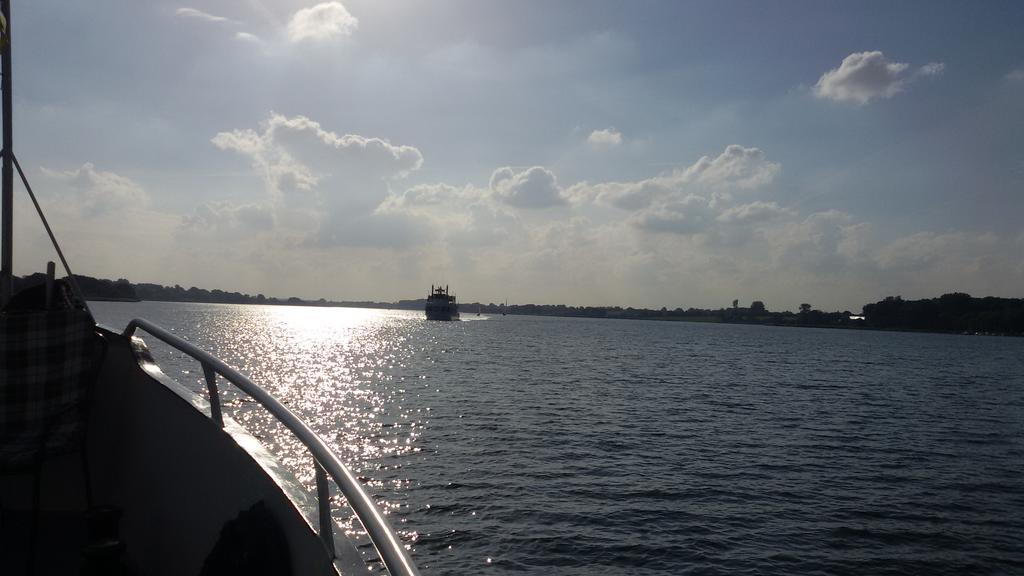Ostseefjord-Schlei-Blick Im Wikingturm Schleswig Exterior foto