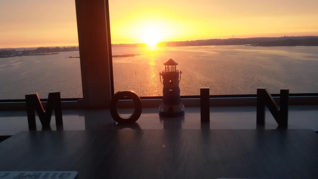 Ostseefjord-Schlei-Blick Im Wikingturm Schleswig Exterior foto